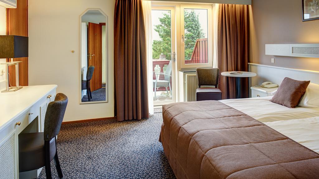Hotel Berg En Dal Epen Exteriör bild
